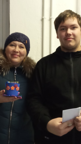 Движение первых.